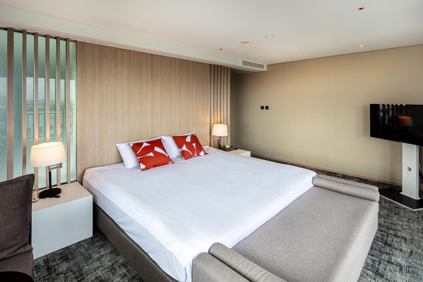 From H The Best Hotel Jeju Seongsan Seogwipo Extérieur photo